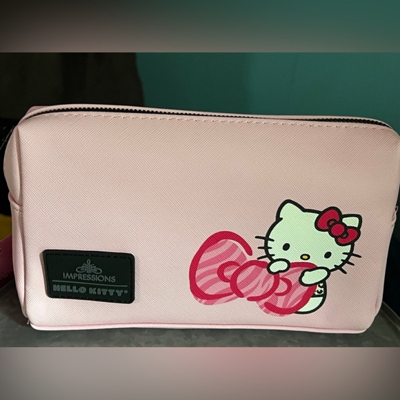 NWT Hello Kitty Gift set includes all items shown and necklace and earrings!! - Picture 5 of 11